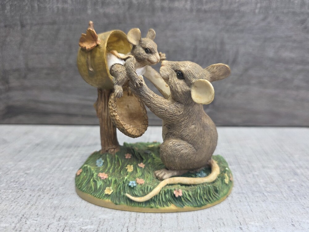 Fitz & Floyd Charming Tails "New Arrival" Mice Figurine Baby in Mailbox 203.7
